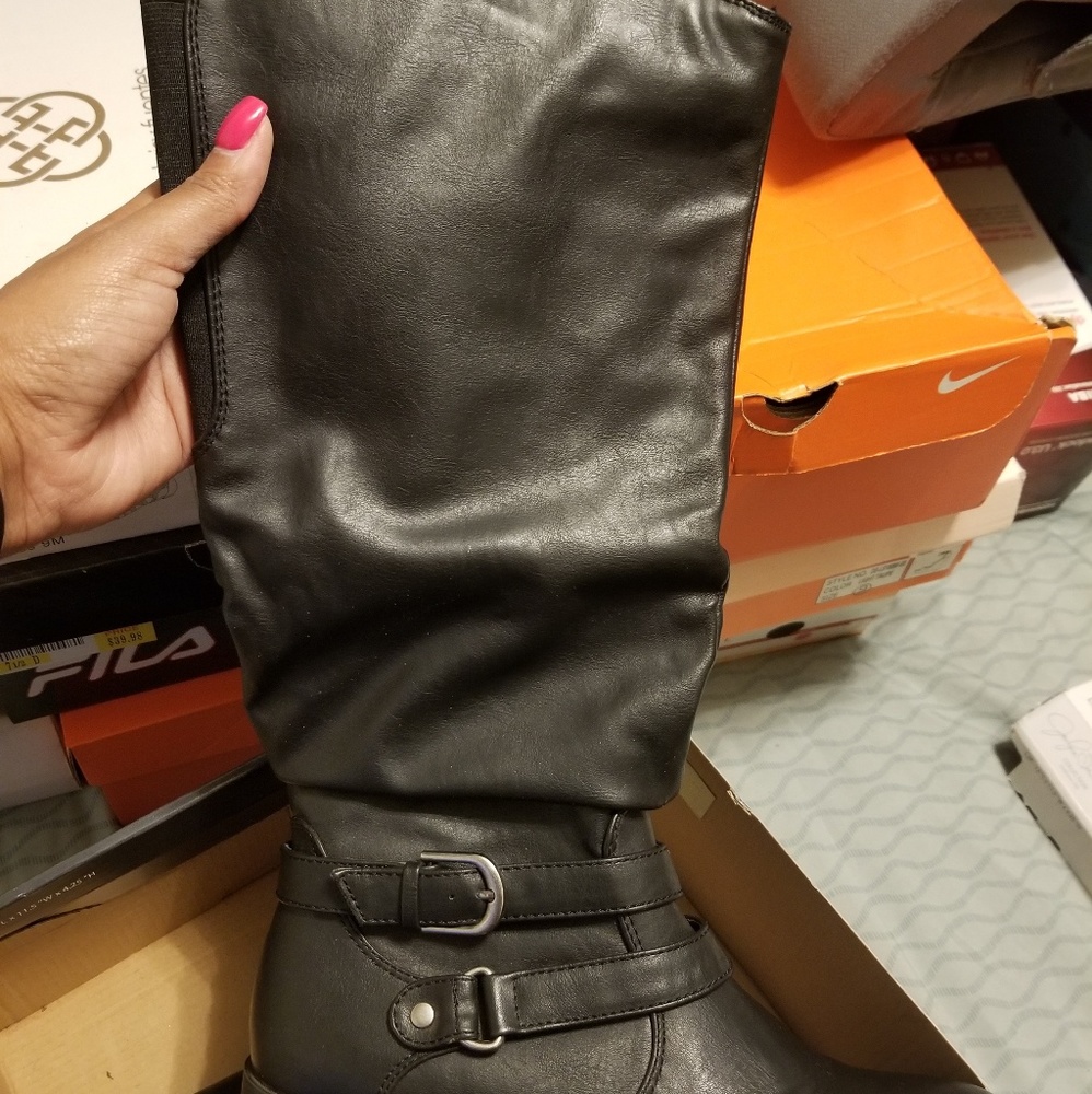 Black boots